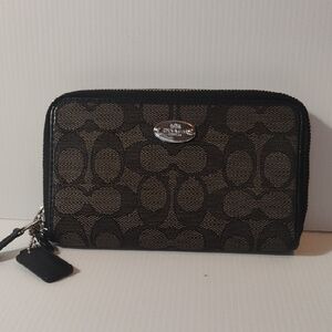 Coach Double Zip Wallet with hang tag